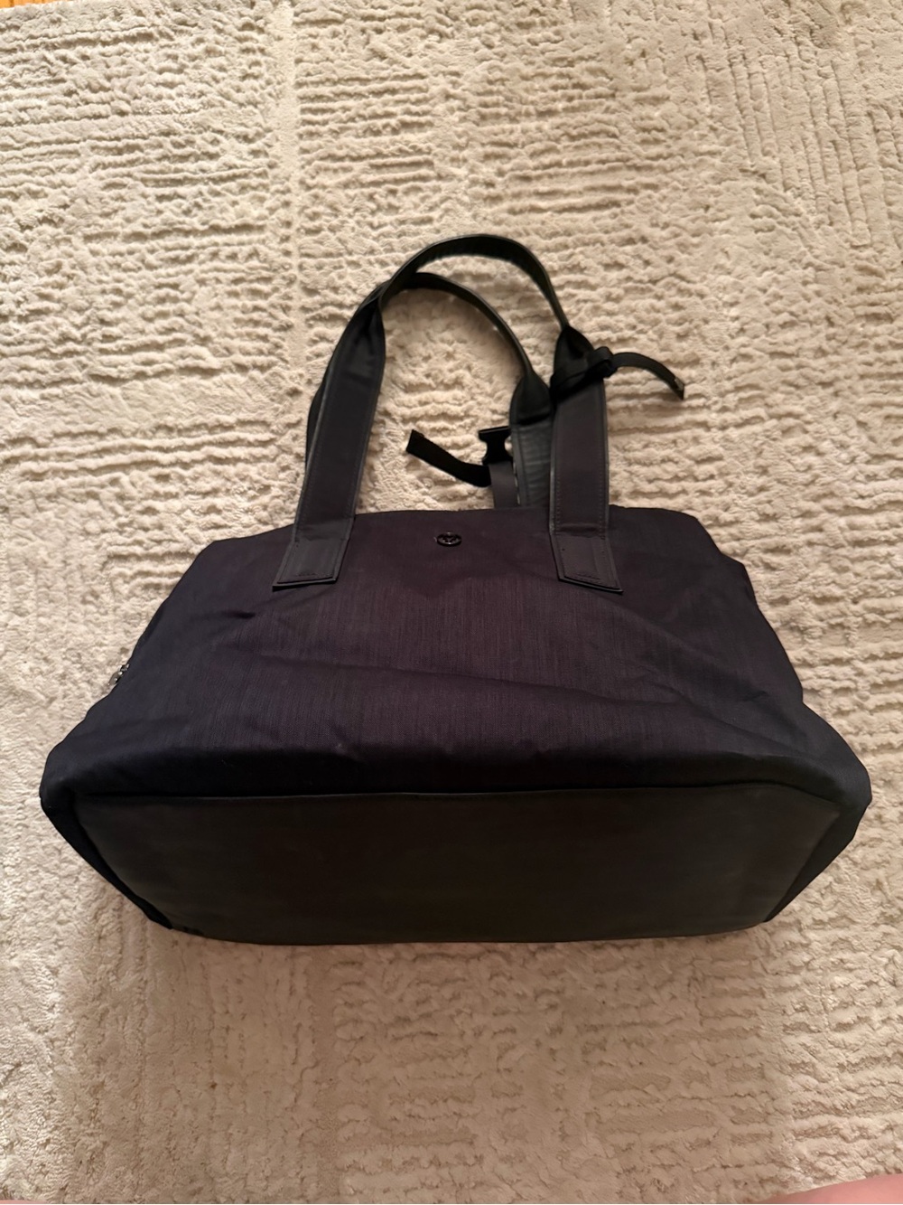 Lululemon duffel bag gym travel carry